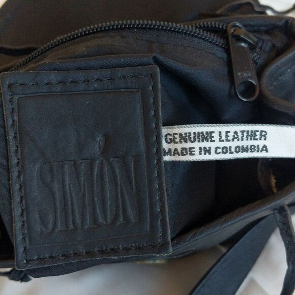 Simon Cross Shoulder/ Belt Bag - Picture 11 of 14